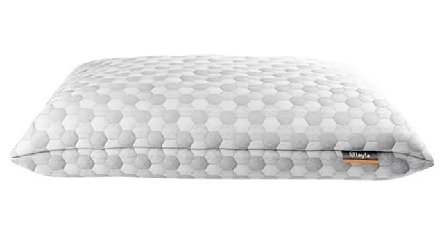 A pillow with many octagons on it lay on display. This is the best pillow for hot sleepers, or the best pillow for sleepers who sweat